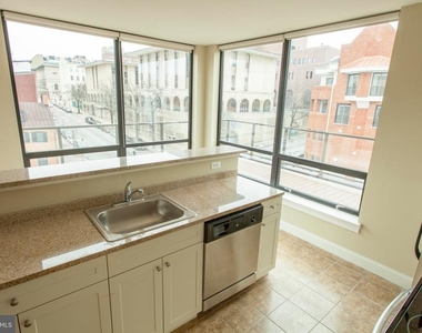 521 Saint Paul Street - Photo Thumbnail 29