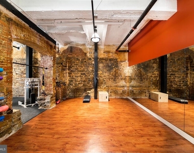 521 Saint Paul Street - Photo Thumbnail 7