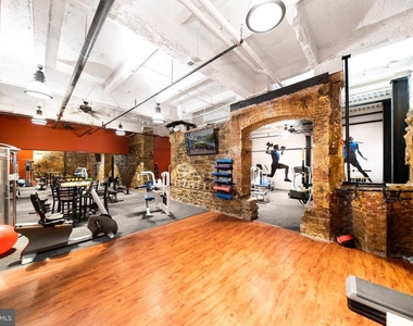 521 Saint Paul Street - Photo Thumbnail 8
