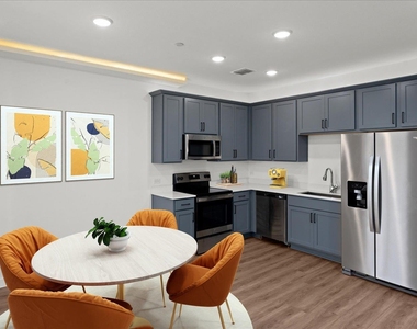 104 Creekside Trl - Photo Thumbnail 15