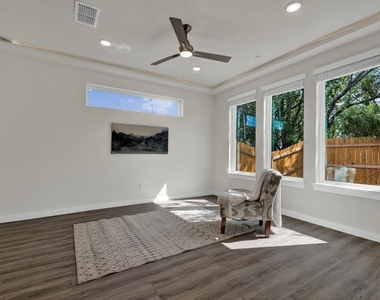 104 Creekside Trl - Photo Thumbnail 13