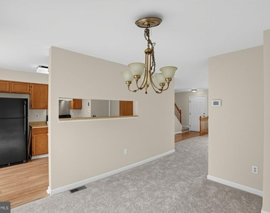 502 Meadowmist Way - Photo Thumbnail 13