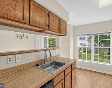 502 Meadowmist Way - Photo Thumbnail 12
