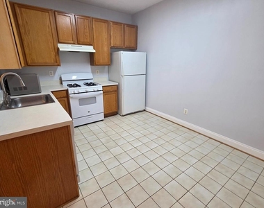 2749 Middle Neck Road - Photo Thumbnail 5