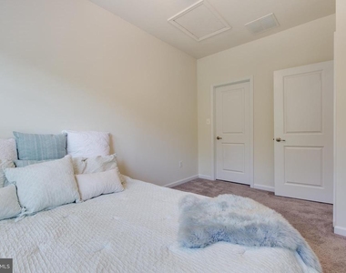 2623 Richmond Way - Photo Thumbnail 31