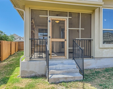 113 Lily Turf Cv - Photo Thumbnail 24