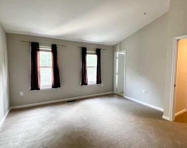 2457 Nantucket Drive - Photo Thumbnail 12