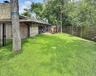 6102 Cherrylawn Cir - Photo Thumbnail 22