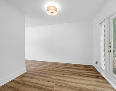 2401 Winsted Ln - Photo Thumbnail 11