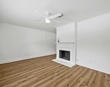 2401 Winsted Ln - Photo Thumbnail 4