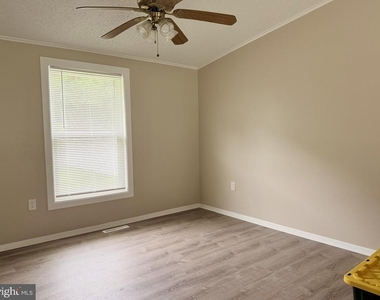 45 Bryan Drive - Photo Thumbnail 3