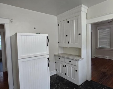 3 N Clifton Avenue - Photo Thumbnail 5