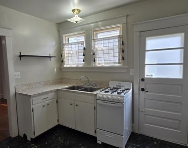 3 N Clifton Avenue - Photo Thumbnail 6