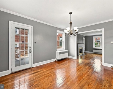 309 W 38th Street - Photo Thumbnail 3