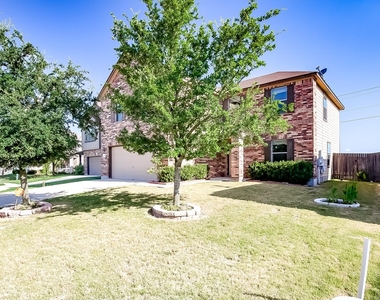 518 Carrington St - Photo Thumbnail 2