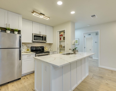 8888 Tallwood Dr - Photo Thumbnail 15