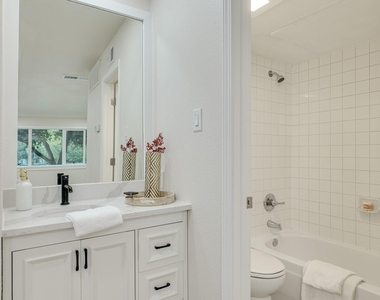 8888 Tallwood Dr - Photo Thumbnail 28