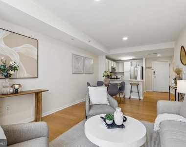 350 G Street Sw - Photo Thumbnail 5