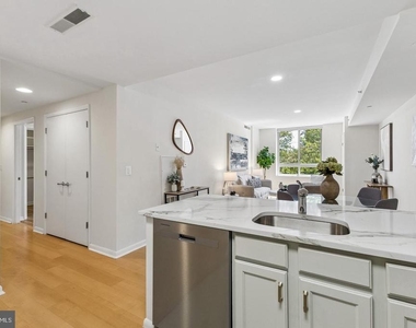 350 G Street Sw - Photo Thumbnail 9