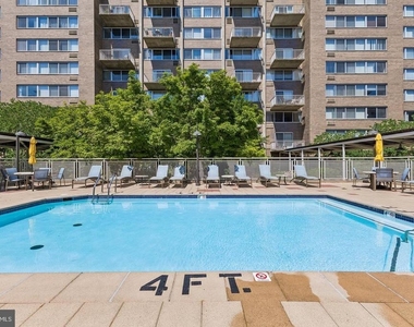 350 G Street Sw - Photo Thumbnail 1