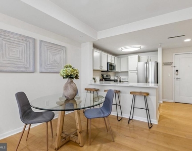 350 G Street Sw - Photo Thumbnail 6