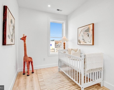 517 Florida Avenue Ne - Photo Thumbnail 25