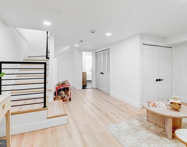 517 Florida Avenue Ne - Photo Thumbnail 33