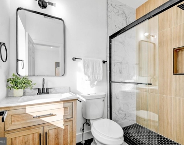 517 Florida Avenue Ne - Photo Thumbnail 24