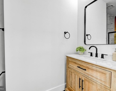 517 Florida Avenue Ne - Photo Thumbnail 29