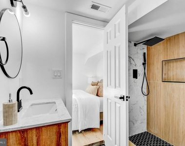 517 Florida Avenue Ne - Photo Thumbnail 35