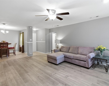 2410 Buttercup Cir - Photo Thumbnail 2