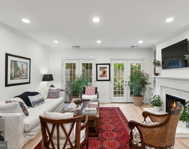 3209 Sutton Place Nw - Photo Thumbnail 4
