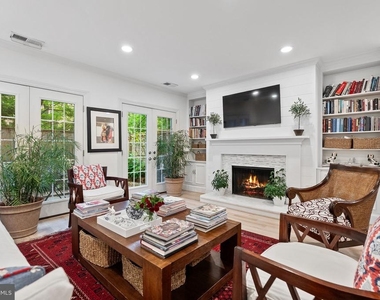 3209 Sutton Place Nw - Photo Thumbnail 3