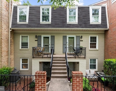 3209 Sutton Place Nw - Photo Thumbnail 1