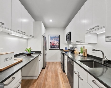 3209 Sutton Place Nw - Photo Thumbnail 16