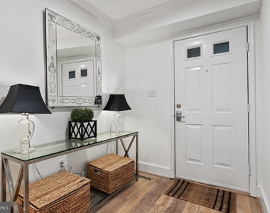 3209 Sutton Place Nw - Photo Thumbnail 22