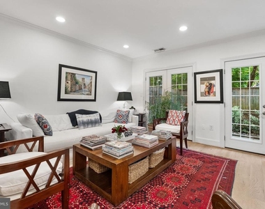 3209 Sutton Place Nw - Photo Thumbnail 5