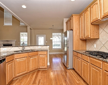 303 Hensley Dr - Photo Thumbnail 9