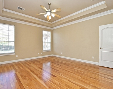 303 Hensley Dr - Photo Thumbnail 15