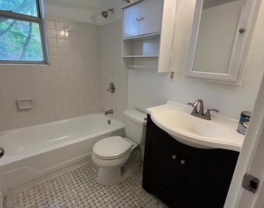 1615 Kenyon Street Nw - Photo Thumbnail 7