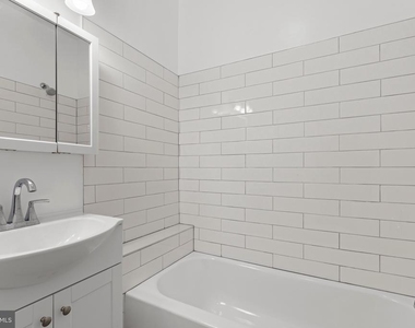 1512 Isherwood Street Ne - Photo Thumbnail 10
