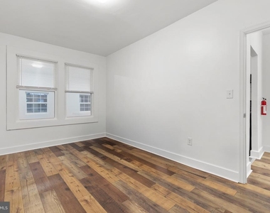 1512 Isherwood Street Ne - Photo Thumbnail 13