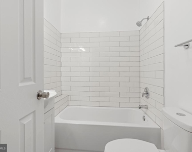 1512 Isherwood Street Ne - Photo Thumbnail 9
