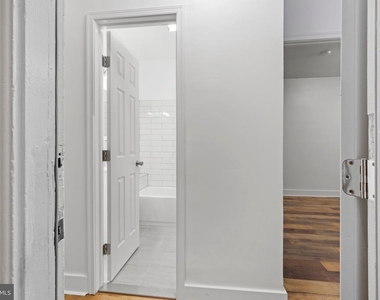 1512 Isherwood Street Ne - Photo Thumbnail 8