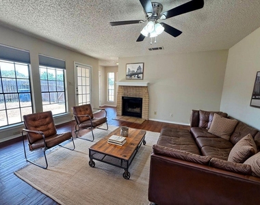 8700 Clearbrook Trl - Photo Thumbnail 26