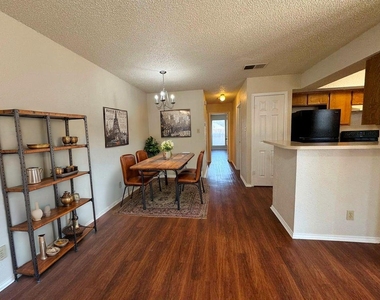 8700 Clearbrook Trl - Photo Thumbnail 27