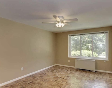 3033 New Mexico Avenue Nw - Photo Thumbnail 5