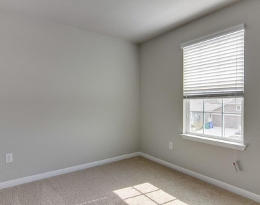 18404 Cumberland Gap Blvd - Photo Thumbnail 22