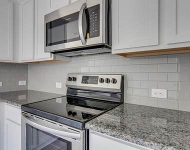 18404 Cumberland Gap Blvd - Photo Thumbnail 12