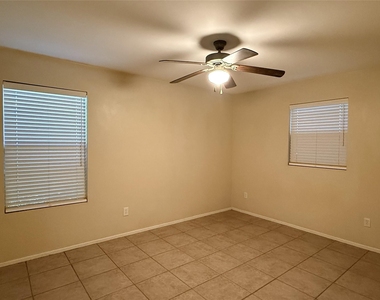 7907 Dunn St - Photo Thumbnail 20
